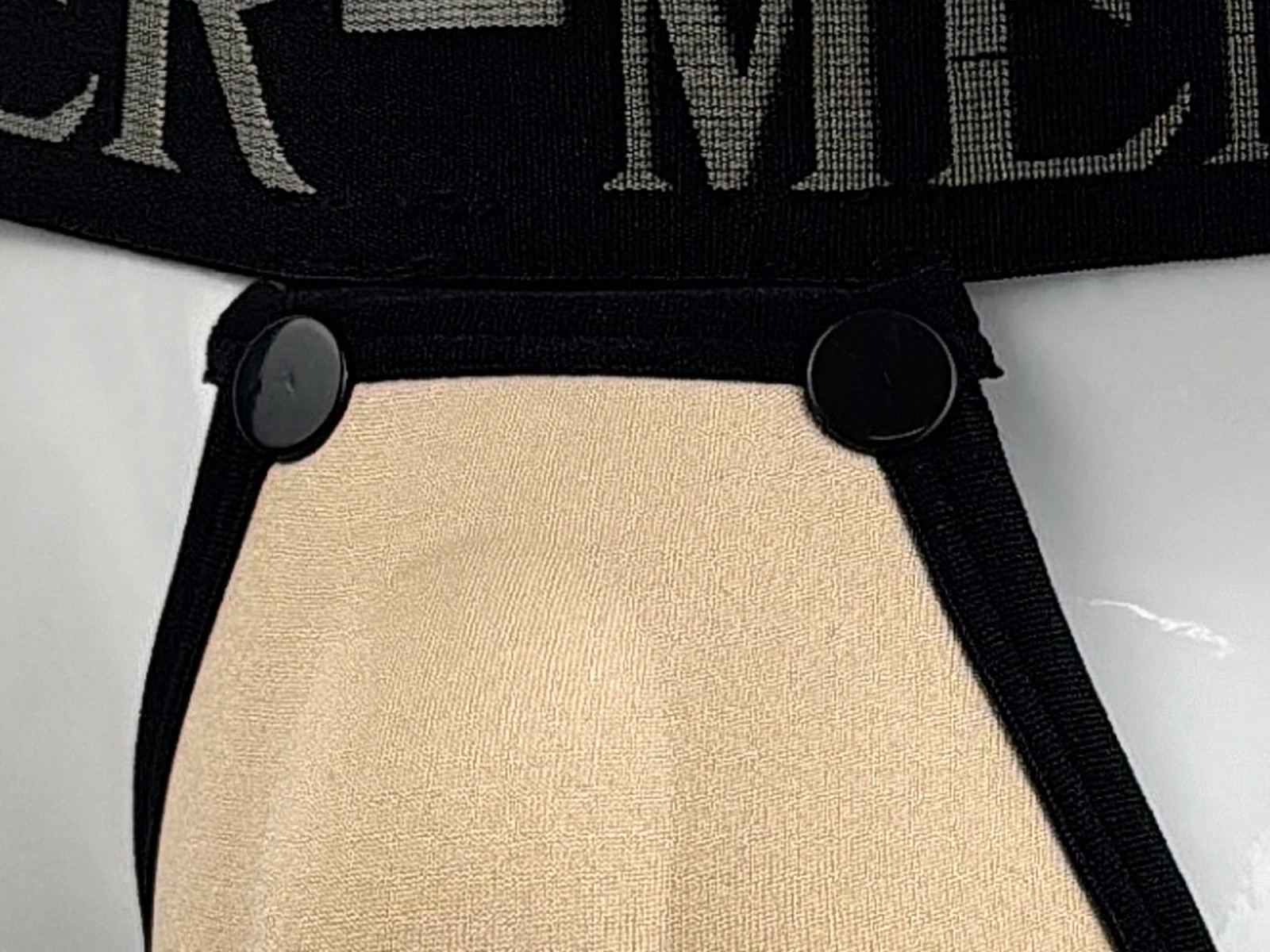 CLEVER-MENMODE Hommes Pénis Pad String Culotte Sous-Vêtements Sexy G String Push Up Tasse Rembourré Poudres Ouvertes Améliorer Slip