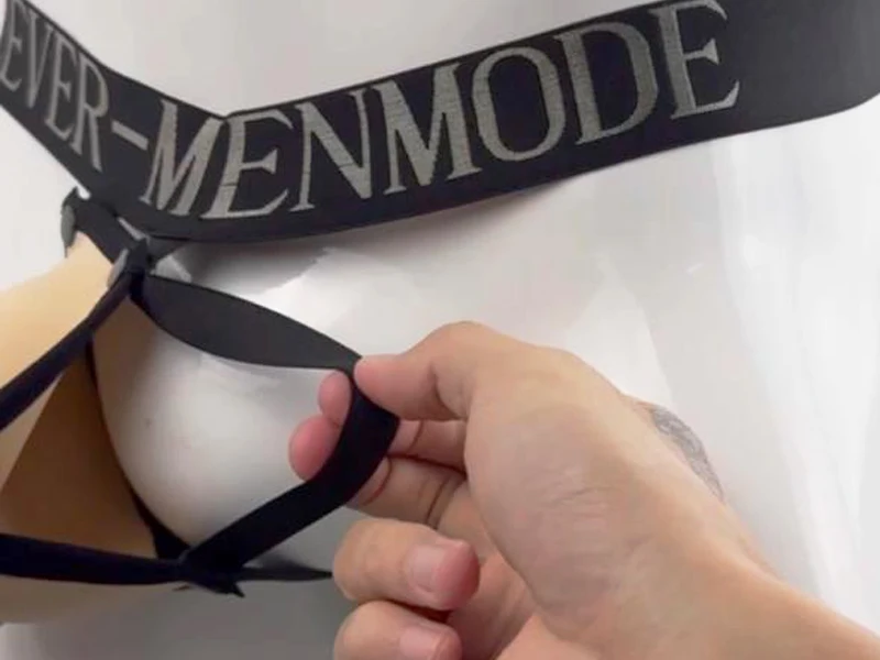 CLEVER-MENMODE Hommes Pénis Pad String Culotte Sous-Vêtements Sexy G String Push Up Tasse Rembourré Poudres Ouvertes Améliorer Slip